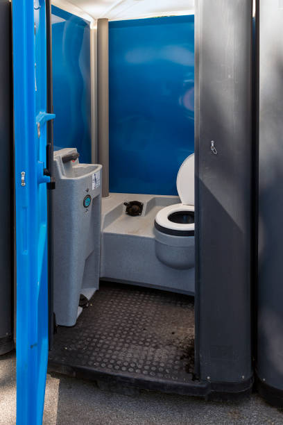 Best Wedding porta potty rental  in Colchester, IL
