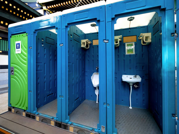 Best Luxury portable toilet rental  in Colchester, IL